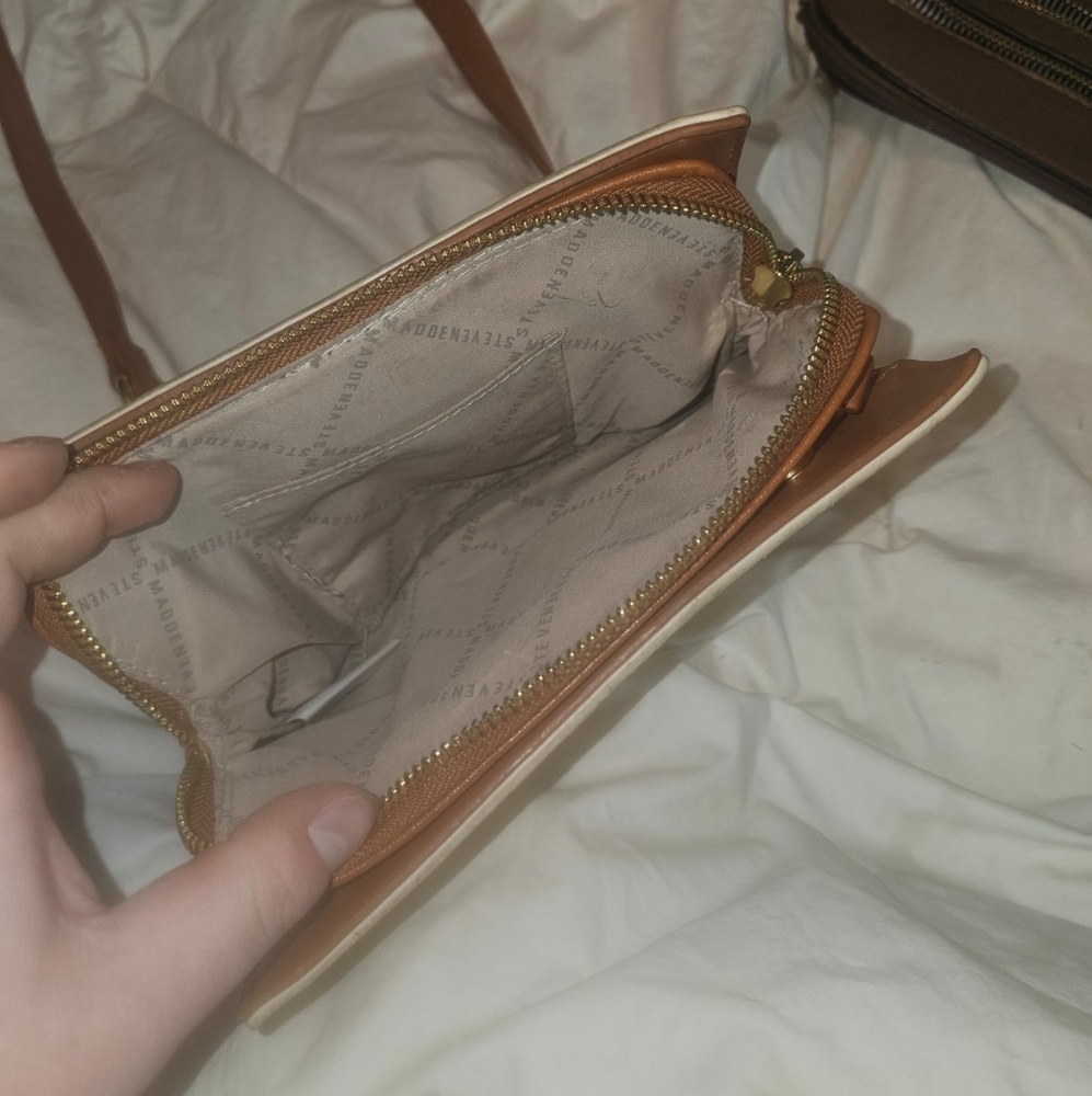 Steve Madden Cross Body - Picture 3 of 4